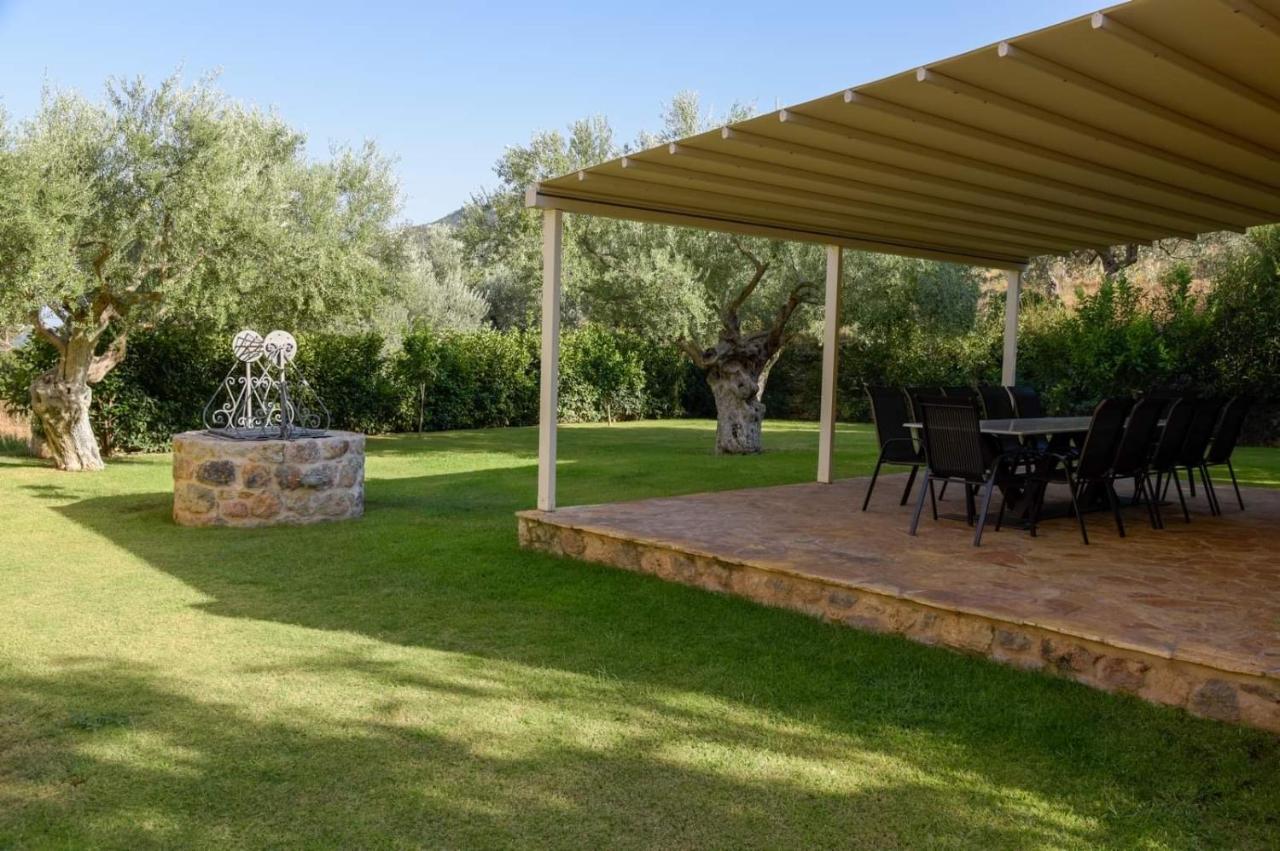 Nikole'S Villas Luxury 180M2 Tirós المظهر الخارجي الصورة