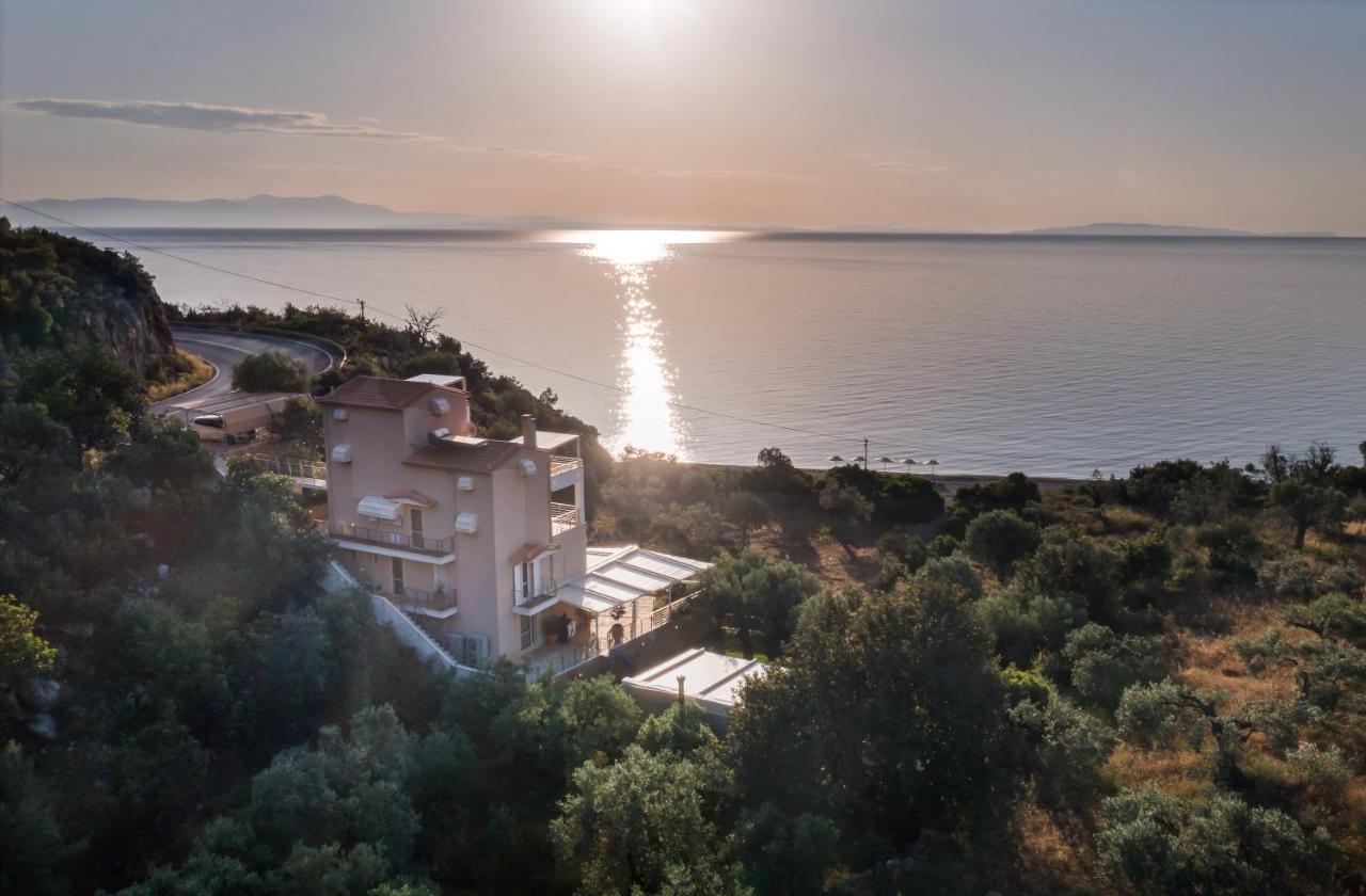 Nikole'S Villas Luxury 180M2 Tirós المظهر الخارجي الصورة