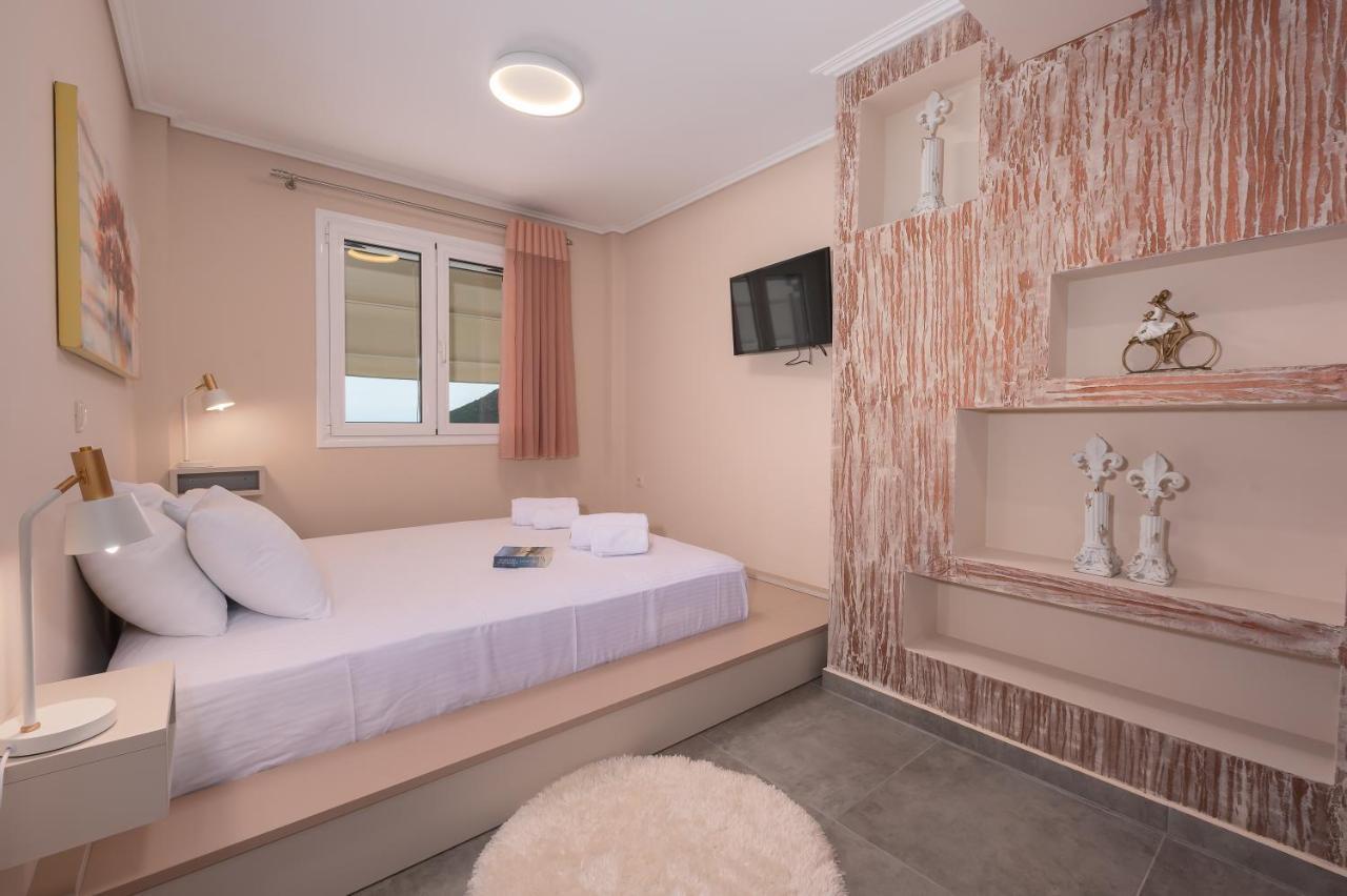 Nikole'S Villas Luxury 180M2 Tirós المظهر الخارجي الصورة